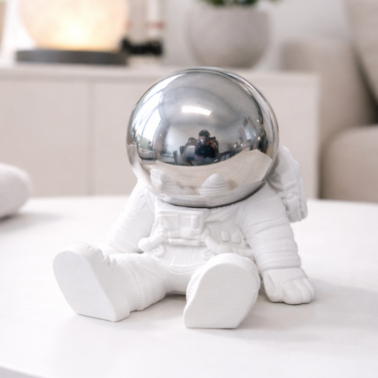 Astronaut - Bōru - Minimind